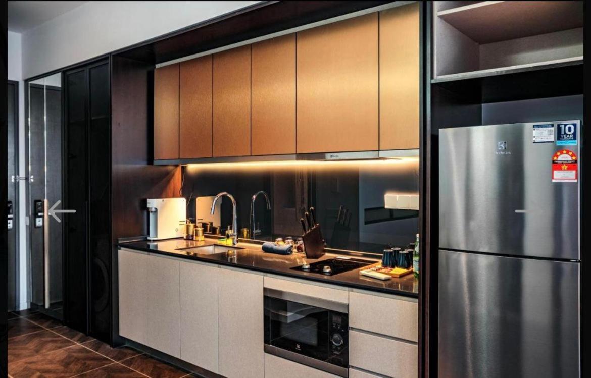 קואלה לומפור Scarletz Suites Klcc By Gc Luxury Suites מראה חיצוני תמונה