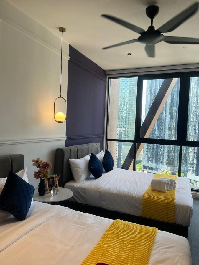 קואלה לומפור Scarletz Suites Klcc By Gc Luxury Suites מראה חיצוני תמונה