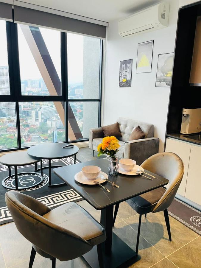 קואלה לומפור Scarletz Suites Klcc By Gc Luxury Suites מראה חיצוני תמונה