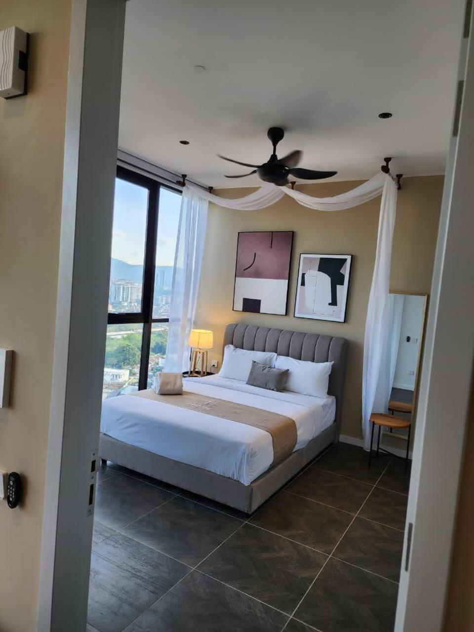 קואלה לומפור Scarletz Suites Klcc By Gc Luxury Suites מראה חיצוני תמונה
