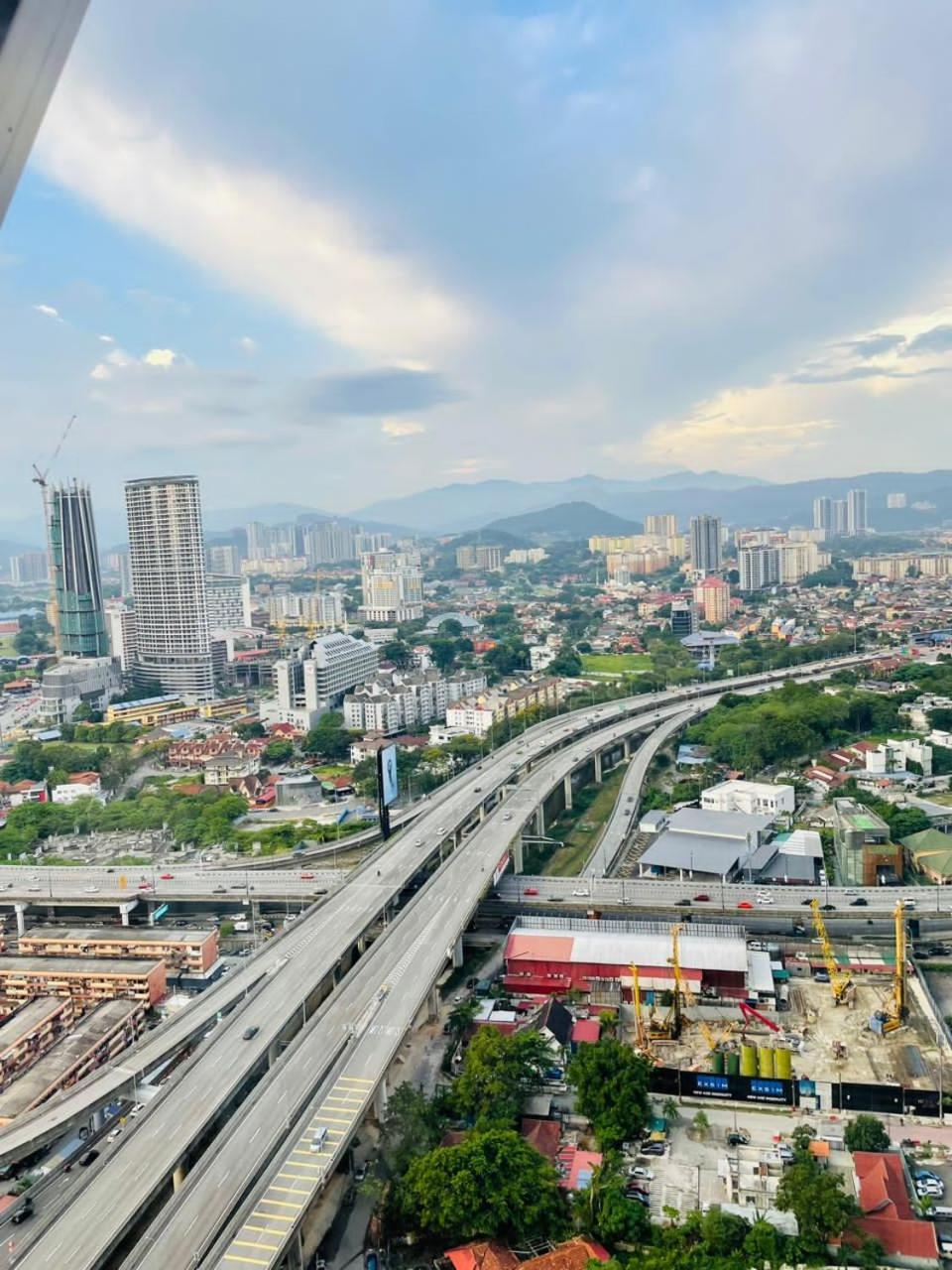 קואלה לומפור Scarletz Suites Klcc By Gc Luxury Suites מראה חיצוני תמונה