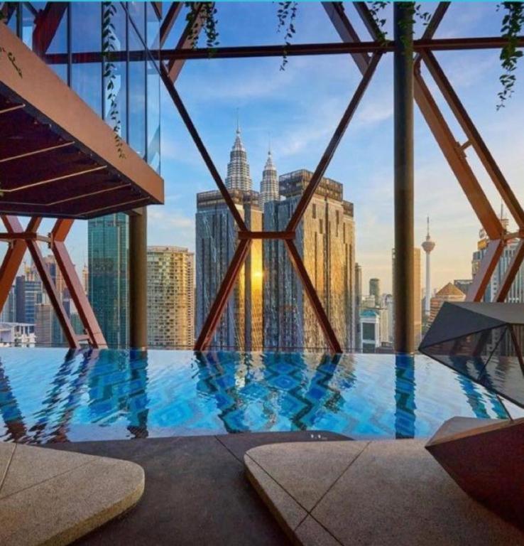 קואלה לומפור Scarletz Suites Klcc By Gc Luxury Suites מראה חיצוני תמונה