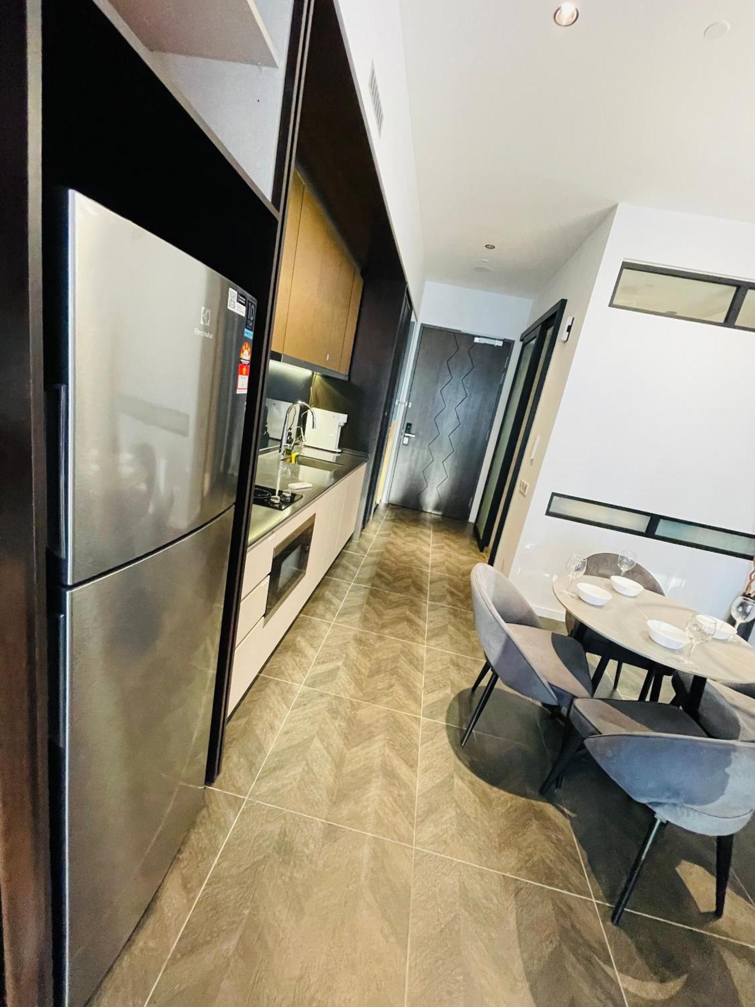 קואלה לומפור Scarletz Suites Klcc By Gc Luxury Suites מראה חיצוני תמונה