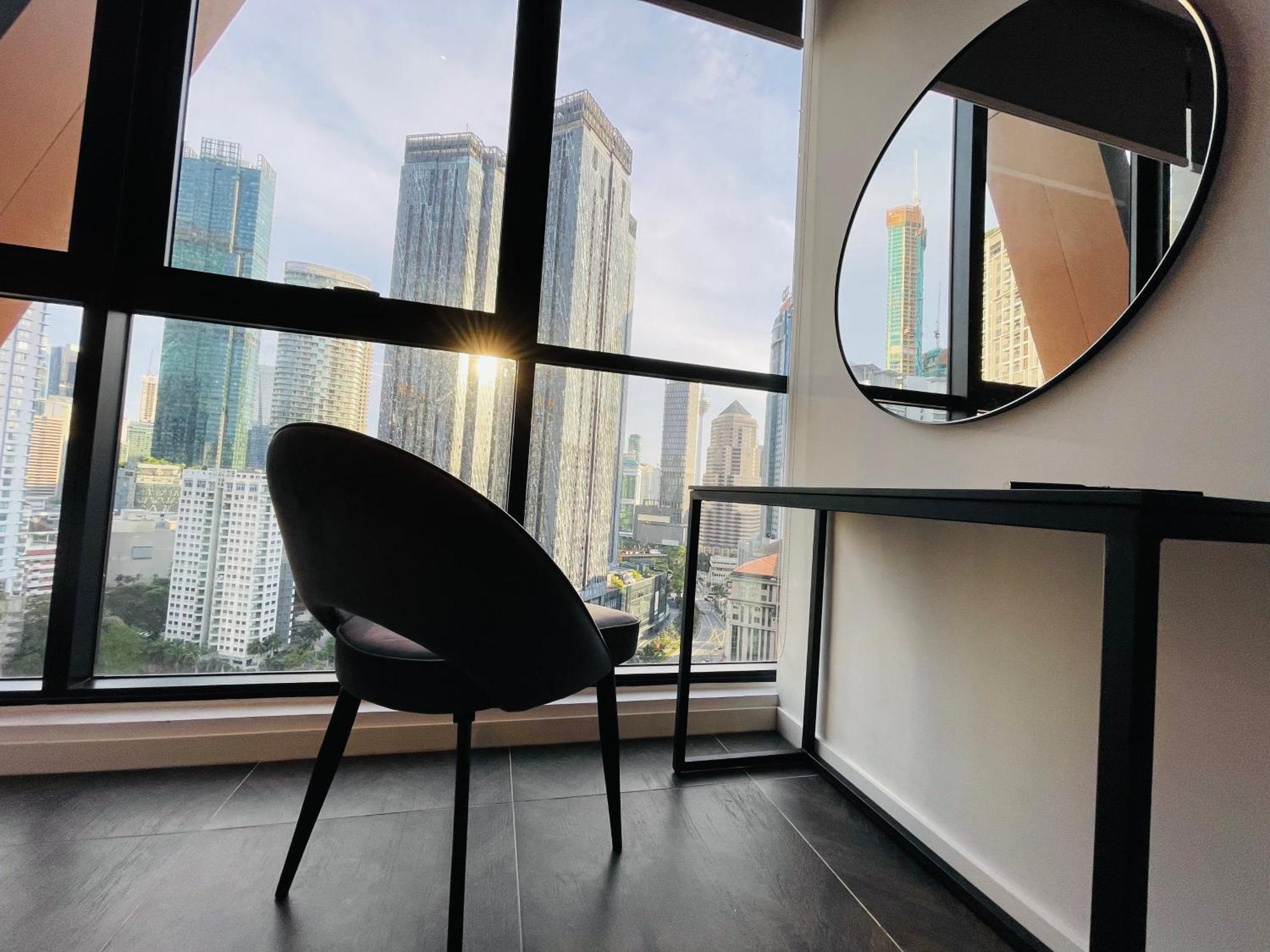 קואלה לומפור Scarletz Suites Klcc By Gc Luxury Suites מראה חיצוני תמונה