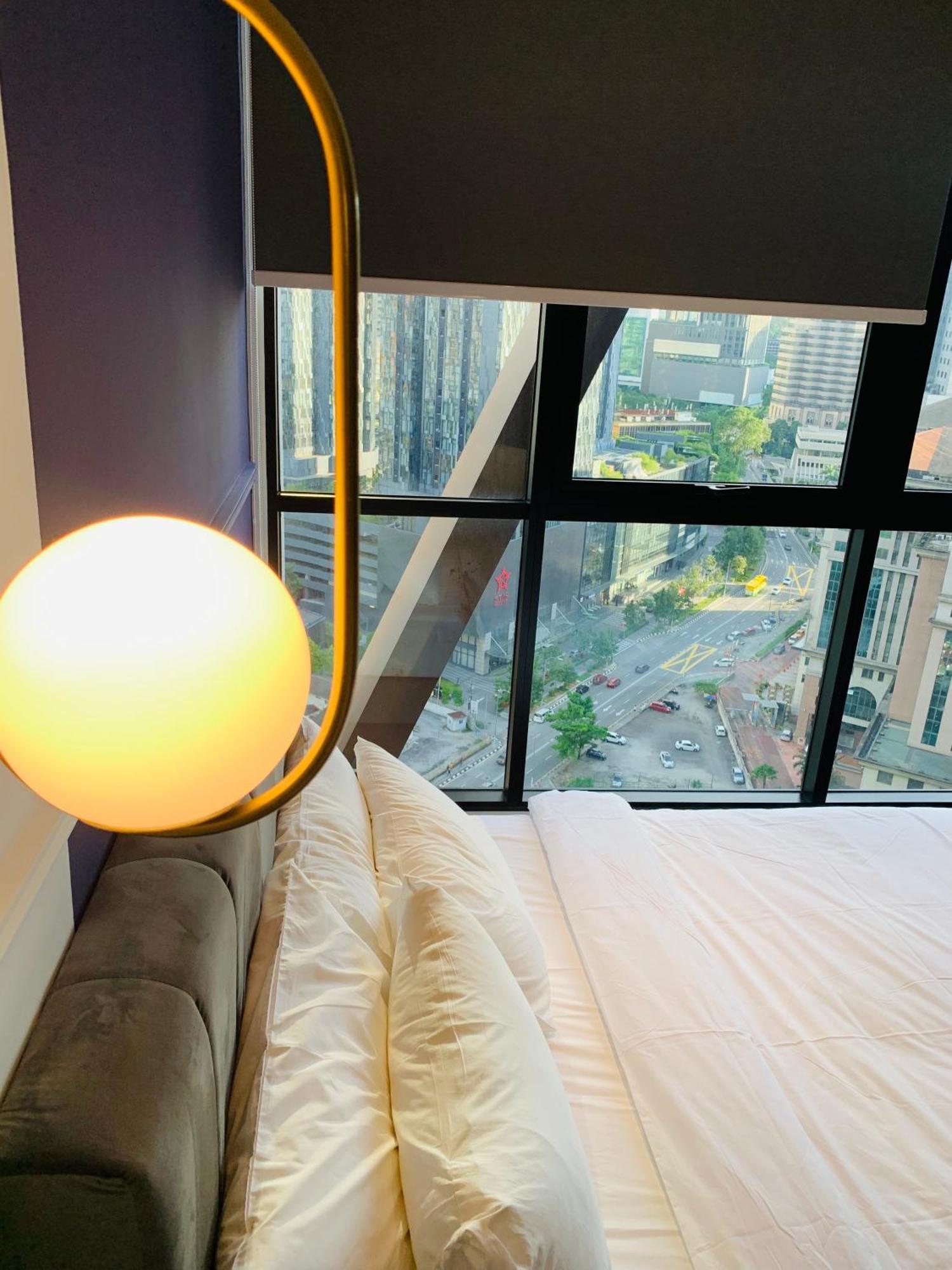קואלה לומפור Scarletz Suites Klcc By Gc Luxury Suites מראה חיצוני תמונה