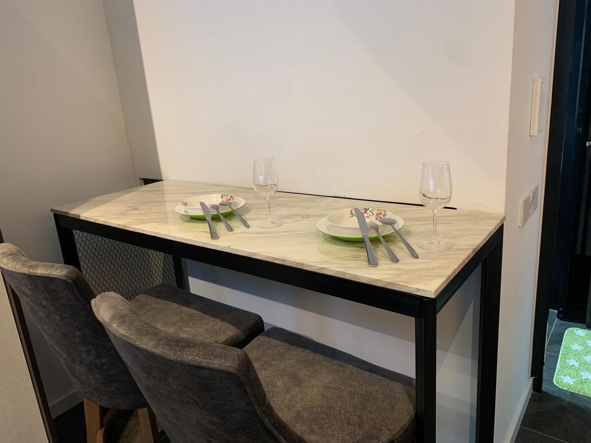 קואלה לומפור Scarletz Suites Klcc By Gc Luxury Suites מראה חיצוני תמונה